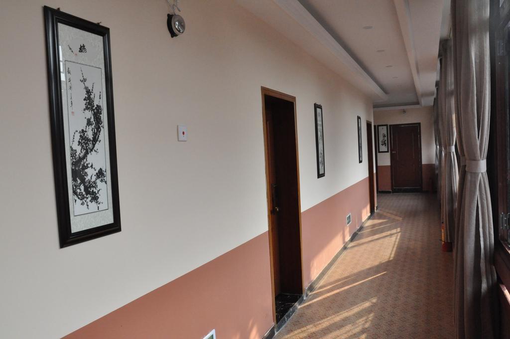 Holly'S Hostel Чэнду Экстерьер фото