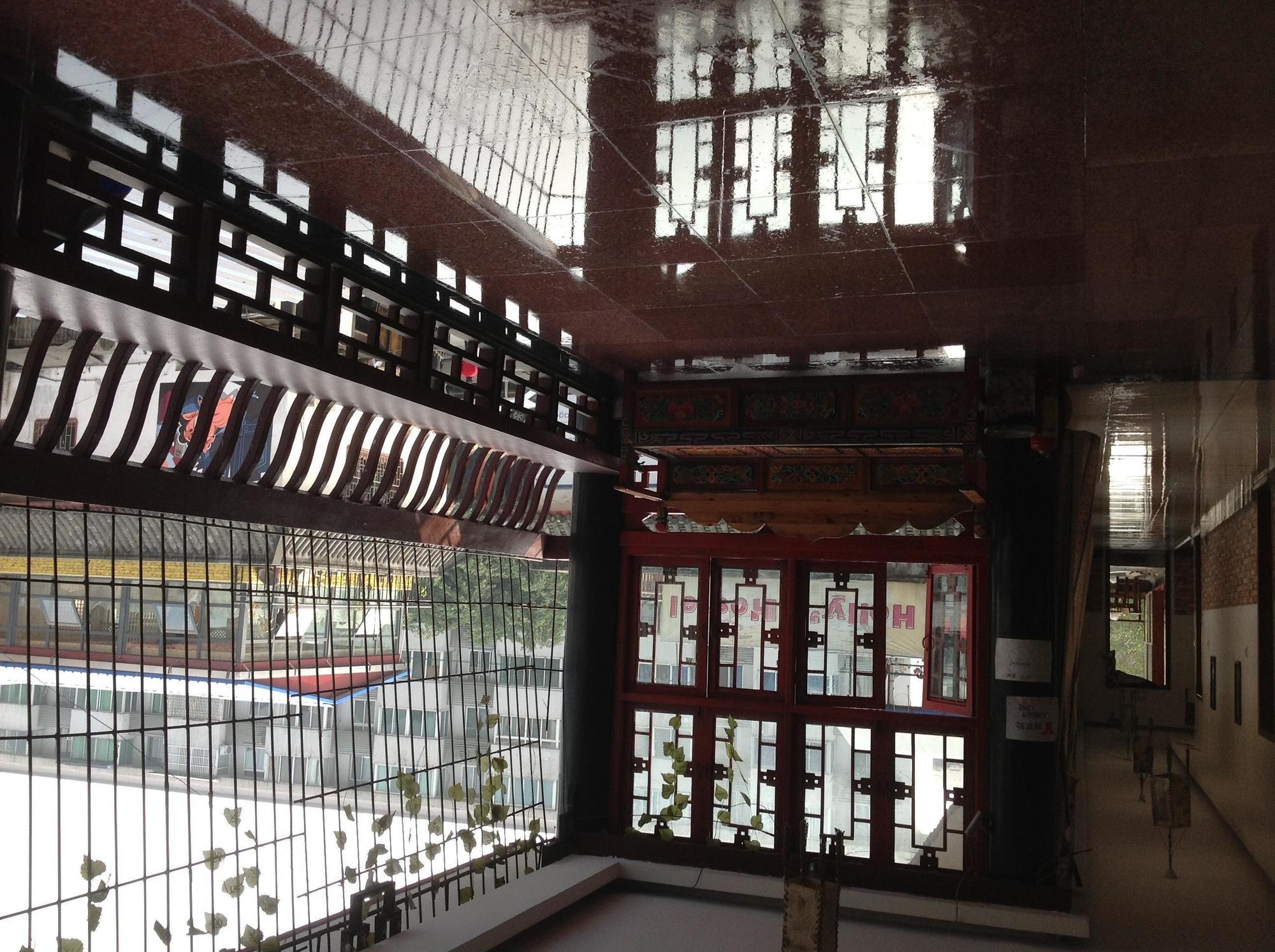 Holly'S Hostel Чэнду Экстерьер фото