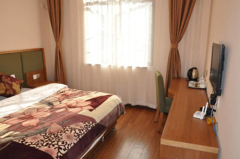 Holly'S Hostel Чэнду Экстерьер фото