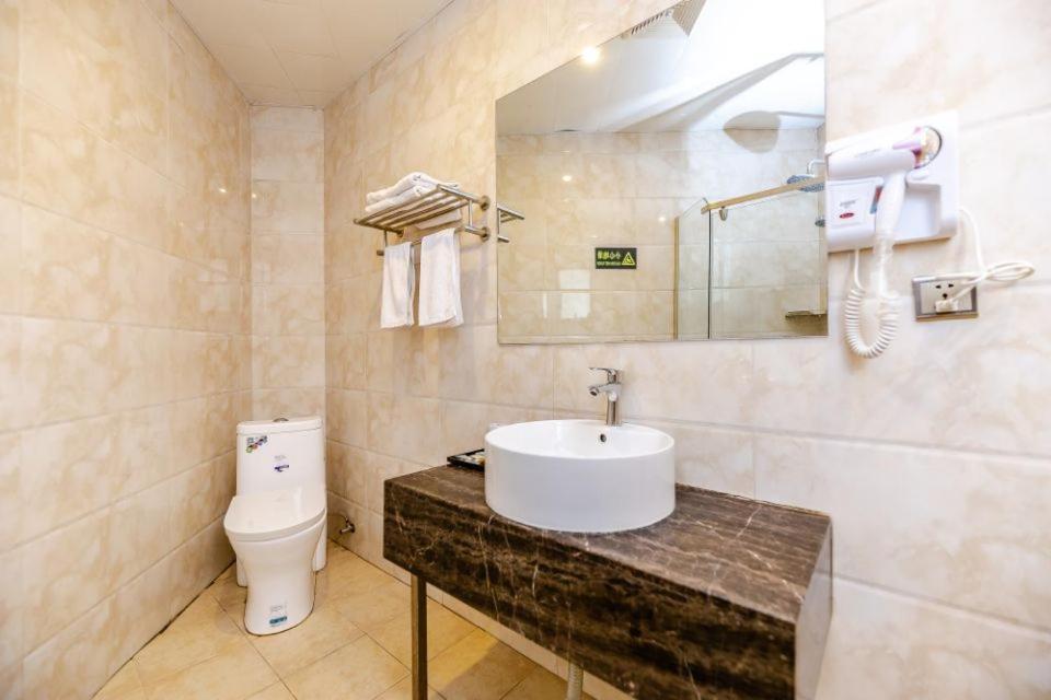 Holly'S Hostel Чэнду Экстерьер фото